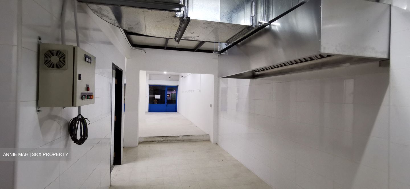 Lorong 13 Geylang (D14), Shop House #437099751